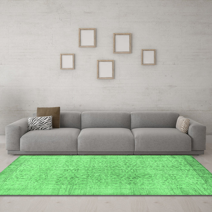 Machine Washable Persian Emerald Green Traditional Area Rugs in a Living Room,, wshtr2461emgrn