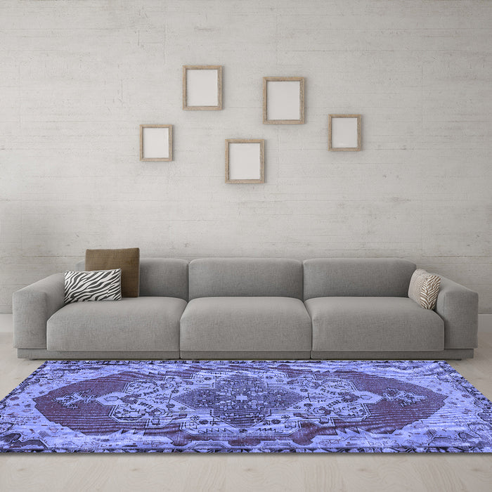 Machine Washable Persian Blue Traditional Rug in a Living Room, wshtr2465blu