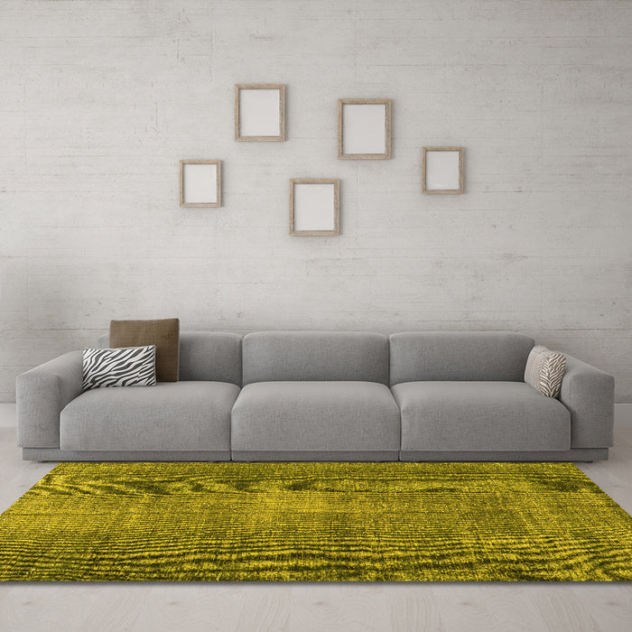 Machine Washable Persian Yellow Traditional Rug in a Living Room, wshtr2467yw