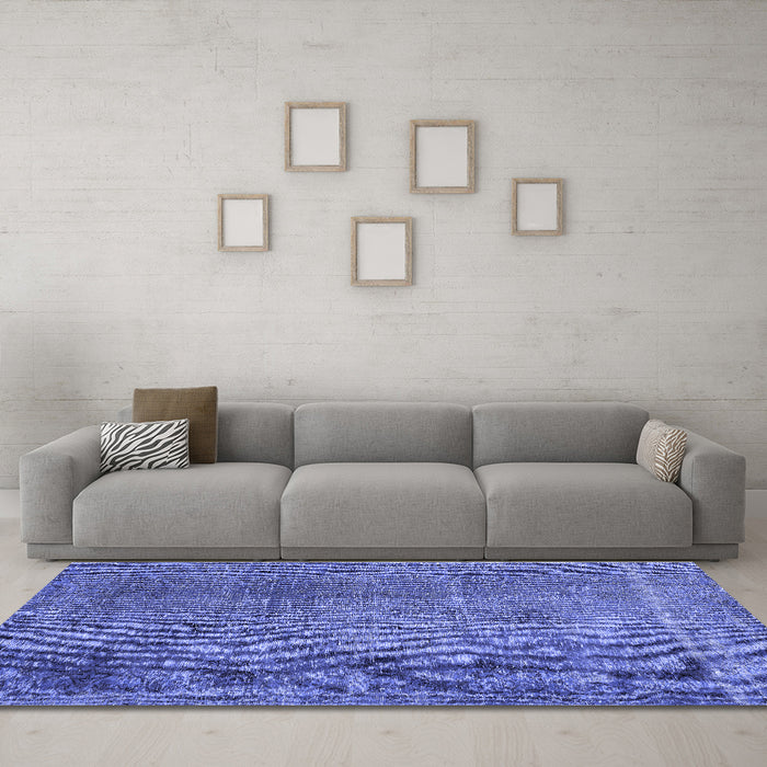 Machine Washable Persian Blue Traditional Rug in a Living Room, wshtr2469blu