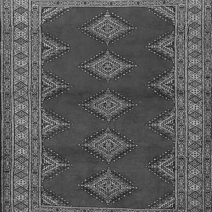 Serging Thickness of Machine Washable Persian Gray Traditional Rug, wshtr2472gry