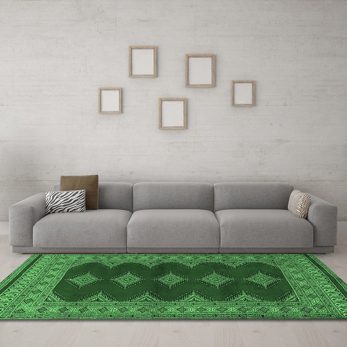 Machine Washable Persian Emerald Green Traditional Area Rugs in a Living Room,, wshtr2472emgrn