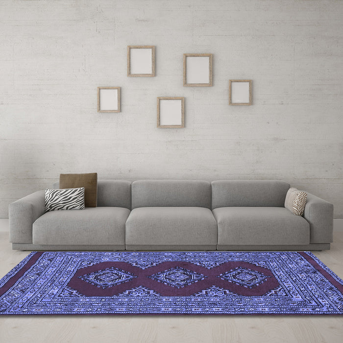 Machine Washable Persian Blue Traditional Rug in a Living Room, wshtr2475blu