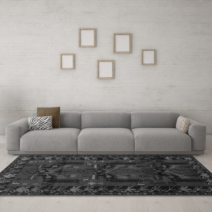 Machine Washable Animal Gray Traditional Rug in a Living Room,, wshtr2479gry