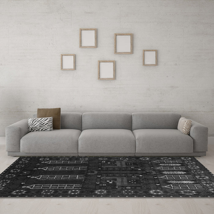 Machine Washable Persian Gray Traditional Rug in a Living Room,, wshtr2480gry