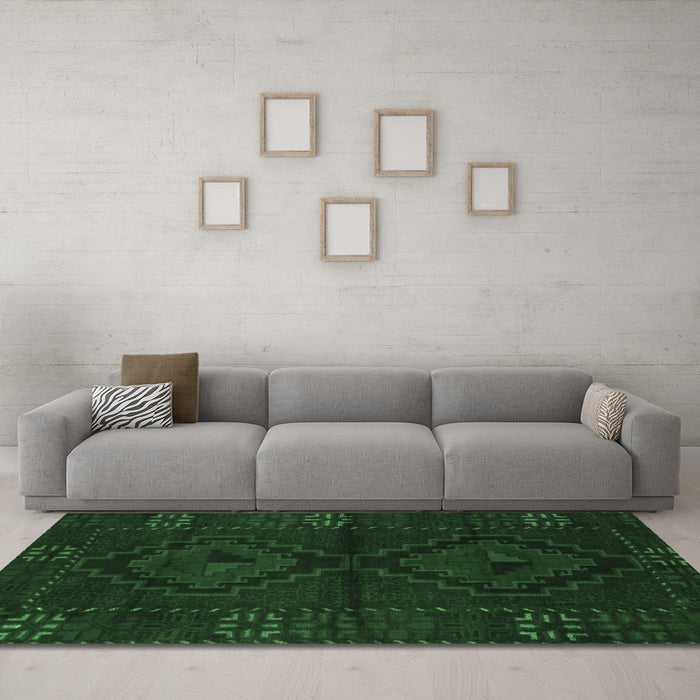 Machine Washable Persian Emerald Green Traditional Area Rugs in a Living Room,, wshtr2481emgrn
