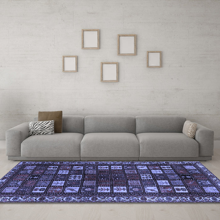 Machine Washable Persian Blue Traditional Rug in a Living Room, wshtr2485blu