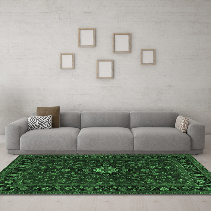 Machine Washable Persian Emerald Green Traditional Area Rugs in a Living Room,, wshtr2487emgrn