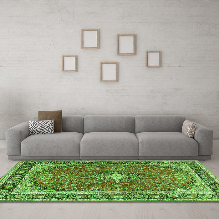 Machine Washable Medallion Green Traditional Area Rugs in a Living Room,, wshtr2488grn
