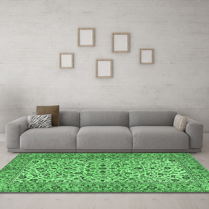Machine Washable Persian Emerald Green Traditional Area Rugs in a Living Room,, wshtr2489emgrn
