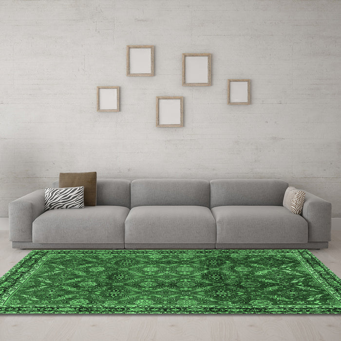 Machine Washable Persian Emerald Green Traditional Area Rugs in a Living Room,, wshtr2492emgrn