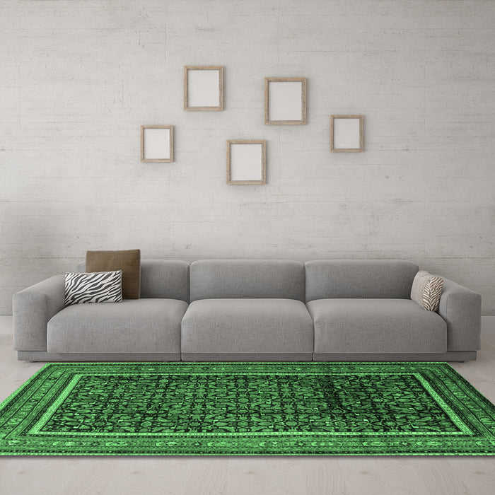 Machine Washable Persian Emerald Green Traditional Area Rugs in a Living Room,, wshtr2493emgrn