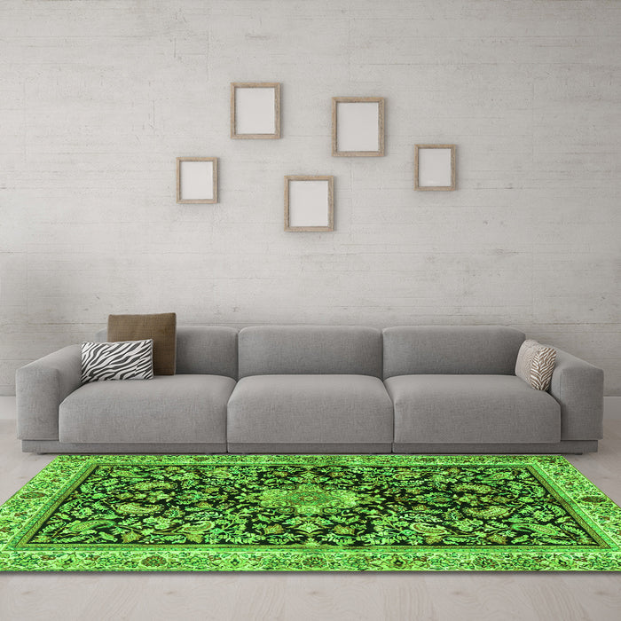 Machine Washable Animal Green Traditional Area Rugs in a Living Room,, wshtr2495grn