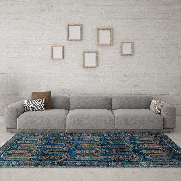 Machine Washable Persian Light Blue Traditional Rug in a Living Room, wshtr2498lblu