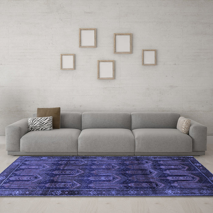 Machine Washable Persian Blue Traditional Rug in a Living Room, wshtr2498blu