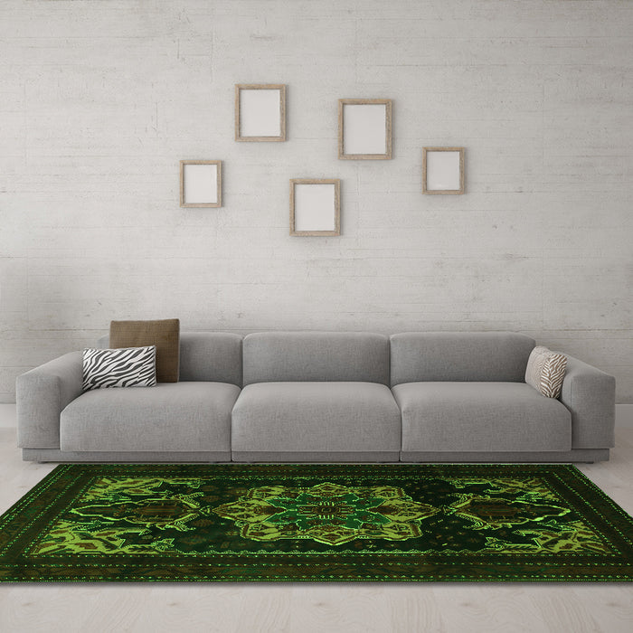 Machine Washable Persian Green Traditional Area Rugs in a Living Room,, wshtr2499grn