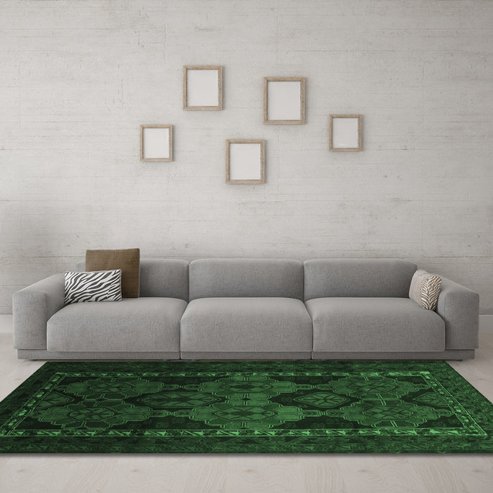Machine Washable Persian Emerald Green Traditional Area Rugs in a Living Room,, wshtr2501emgrn
