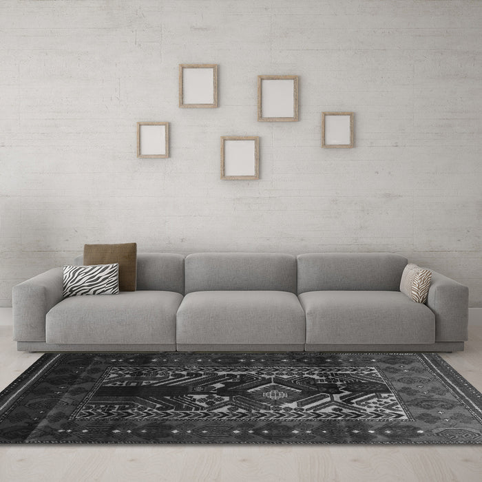 Machine Washable Persian Gray Traditional Rug in a Living Room,, wshtr2503gry