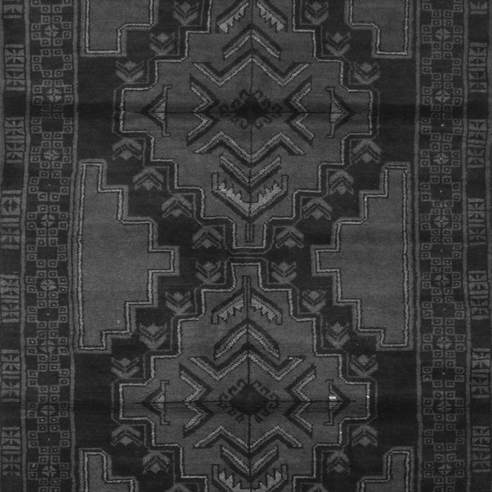 Serging Thickness of Machine Washable Persian Gray Traditional Rug, wshtr2505gry