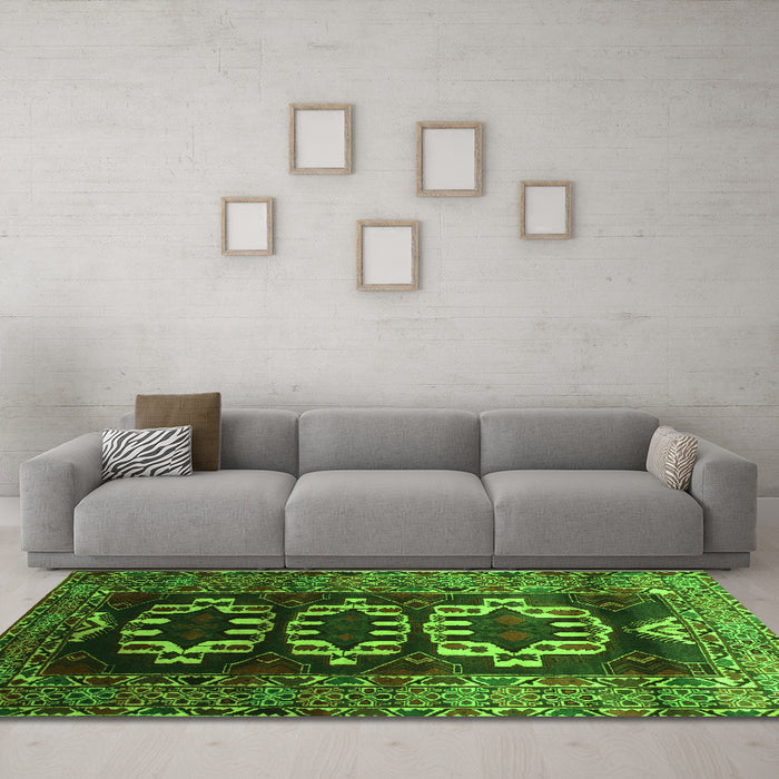 Machine Washable Persian Green Traditional Area Rugs in a Living Room,, wshtr2506grn