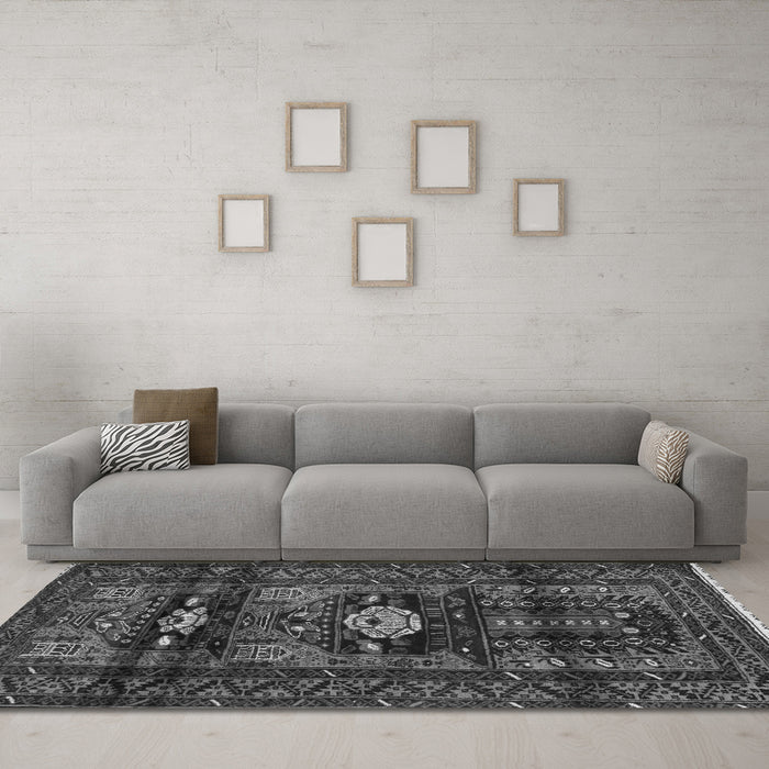 Machine Washable Persian Gray Traditional Rug in a Living Room,, wshtr2507gry