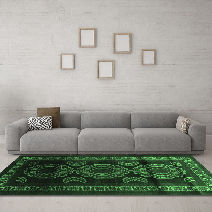 Machine Washable Persian Emerald Green Traditional Area Rugs in a Living Room,, wshtr2508emgrn