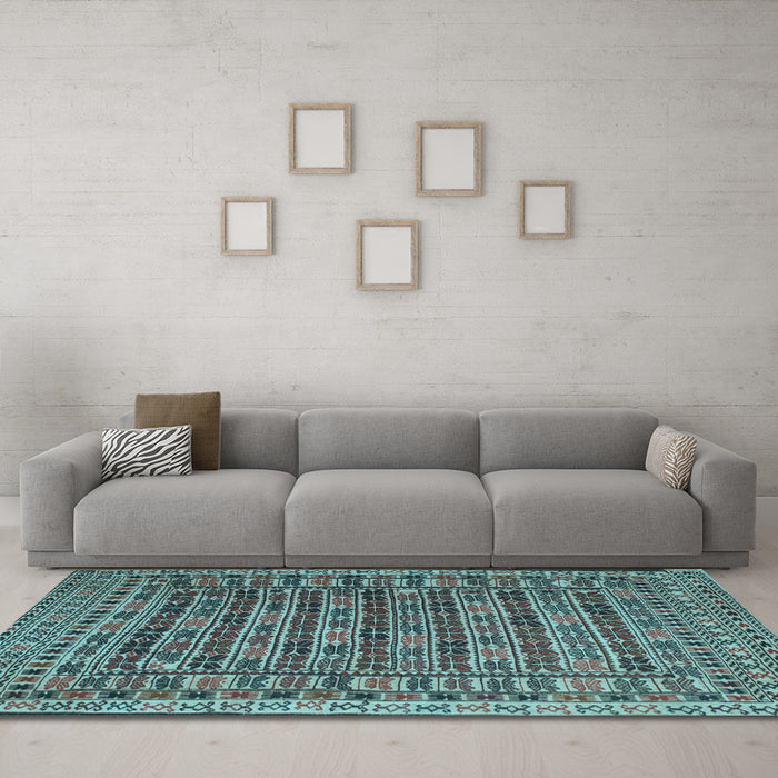 Machine Washable Persian Light Blue Traditional Rug in a Living Room, wshtr2510lblu
