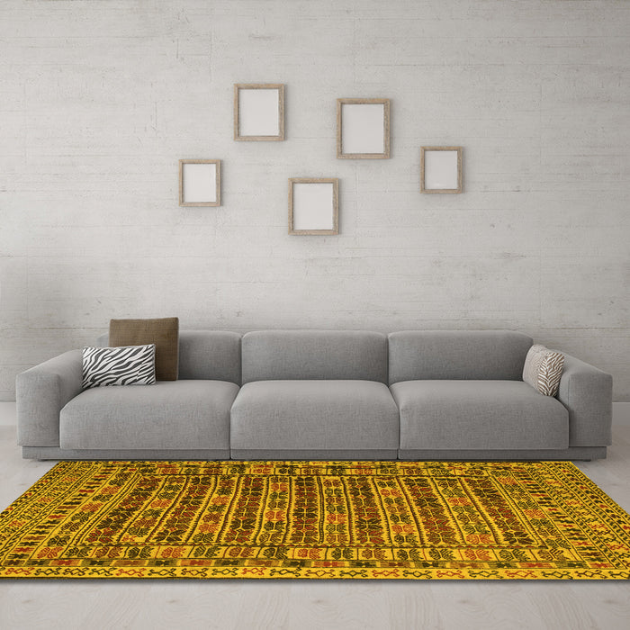 Machine Washable Persian Yellow Traditional Rug in a Living Room, wshtr2510yw