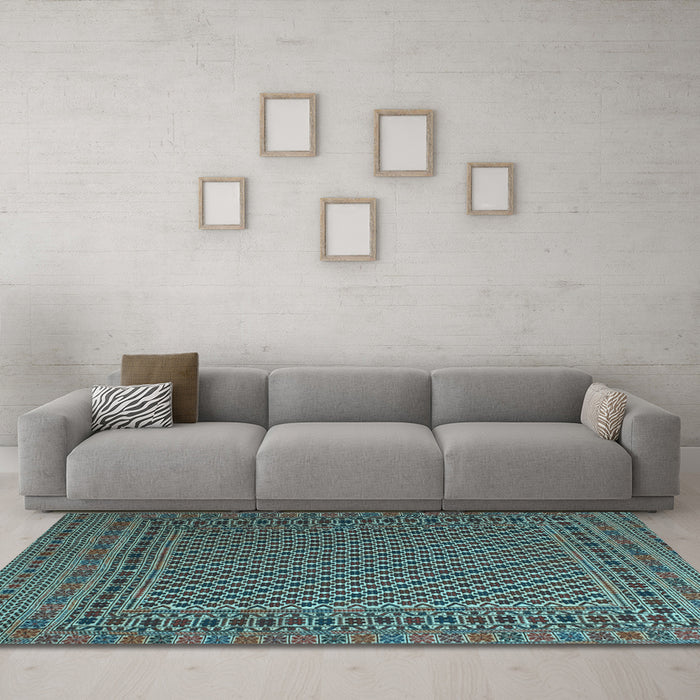 Machine Washable Persian Light Blue Traditional Rug in a Living Room, wshtr2511lblu