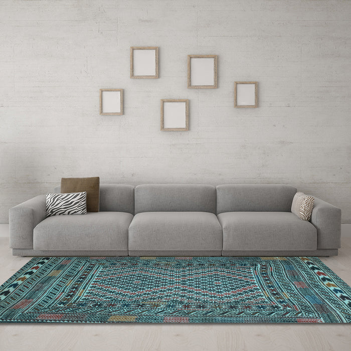 Machine Washable Persian Light Blue Traditional Rug in a Living Room, wshtr2513lblu