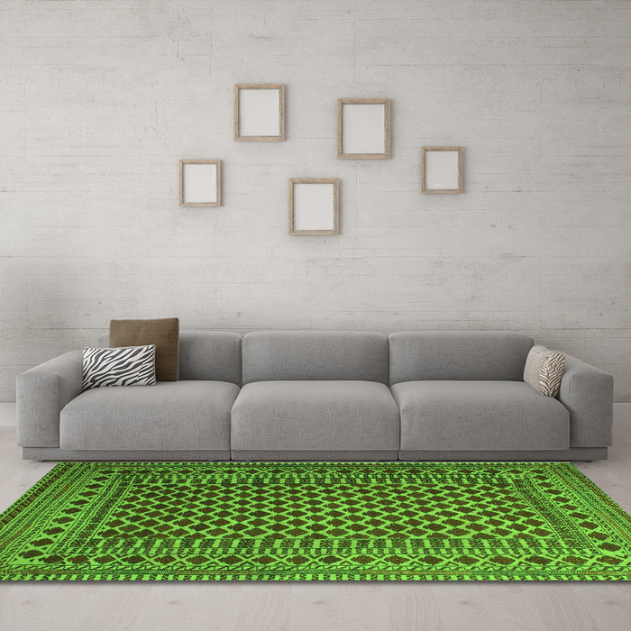 Machine Washable Southwestern Green Country Area Rugs in a Living Room,, wshtr2514grn