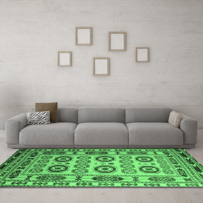 Machine Washable Southwestern Emerald Green Country Area Rugs in a Living Room,, wshtr2517emgrn