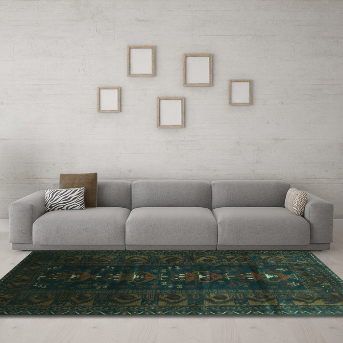 Machine Washable Persian Turquoise Traditional Area Rugs in a Living Room,, wshtr2520turq