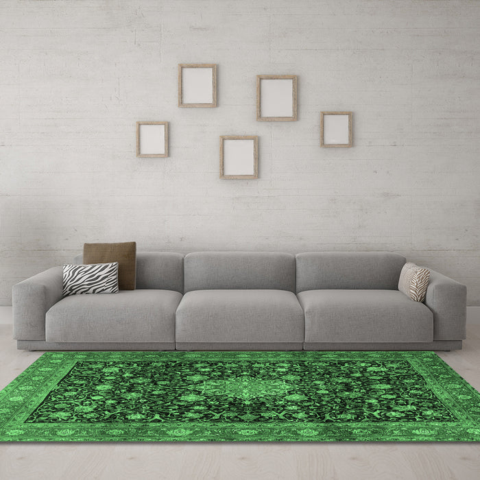 Machine Washable Medallion Emerald Green Traditional Area Rugs in a Living Room,, wshtr2522emgrn