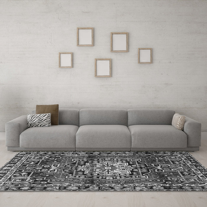 Machine Washable Persian Gray Traditional Rug in a Living Room,, wshtr2530gry