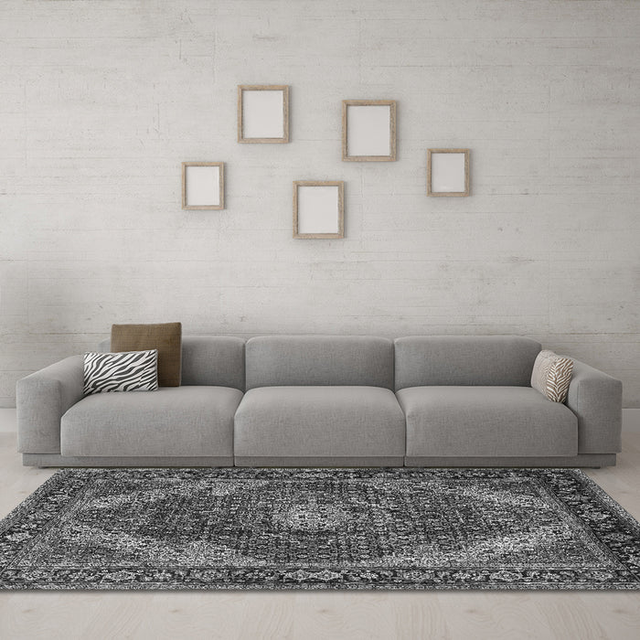 Machine Washable Persian Gray Traditional Rug in a Living Room,, wshtr2531gry