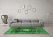 Machine Washable Medallion Emerald Green Traditional Area Rugs in a Living Room,, wshtr2533emgrn