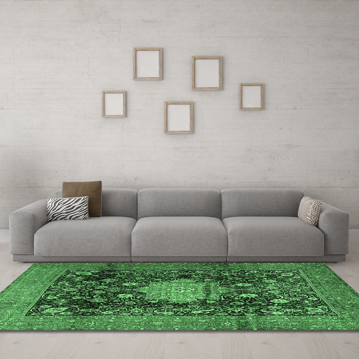 Machine Washable Medallion Emerald Green Traditional Area Rugs in a Living Room,, wshtr2533emgrn