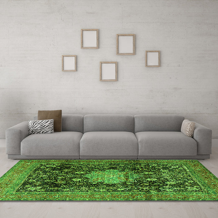 Machine Washable Medallion Green Traditional Area Rugs in a Living Room,, wshtr2533grn