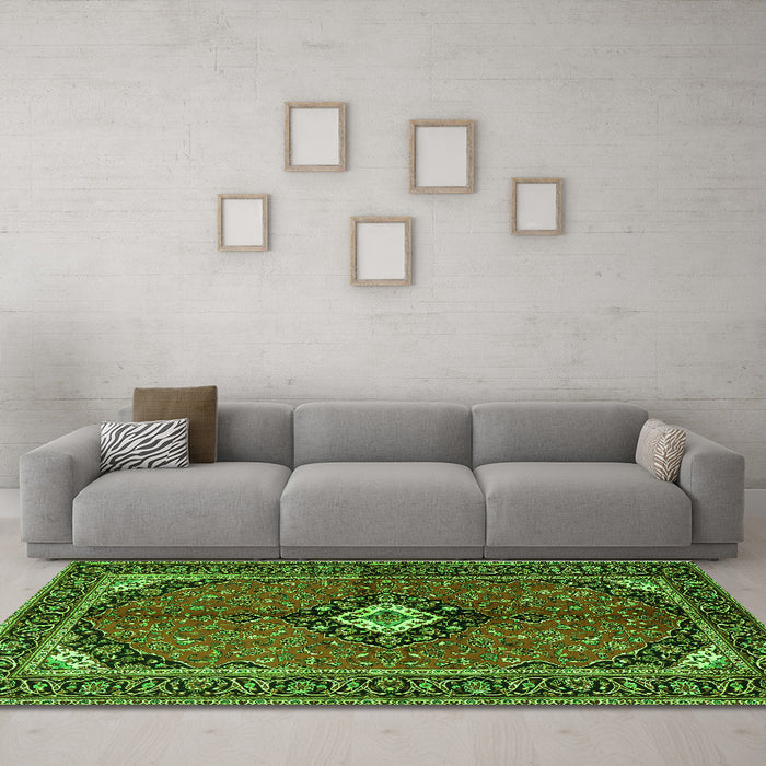 Machine Washable Persian Green Traditional Area Rugs in a Living Room,, wshtr2537grn