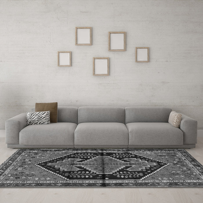 Machine Washable Persian Gray Traditional Rug in a Living Room,, wshtr2538gry