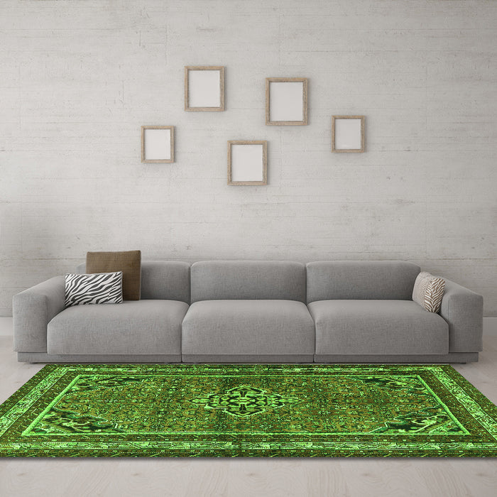 Machine Washable Persian Green Traditional Area Rugs in a Living Room,, wshtr2540grn