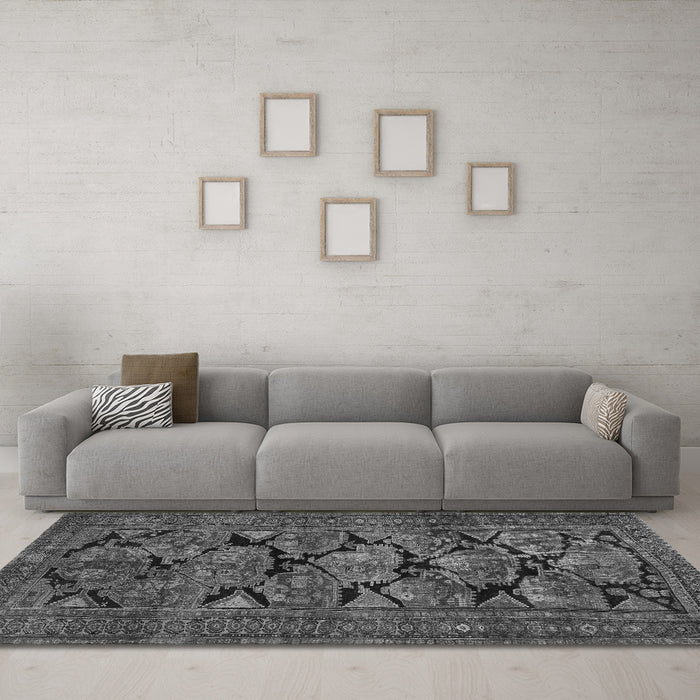 Machine Washable Persian Gray Traditional Rug in a Living Room,, wshtr2541gry