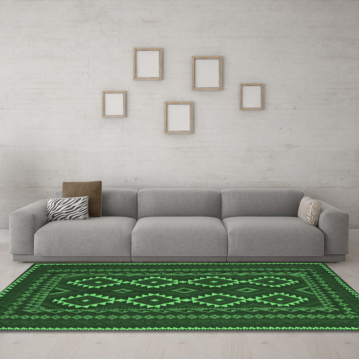 Machine Washable Southwestern Emerald Green Country Area Rugs in a Living Room,, wshtr2543emgrn
