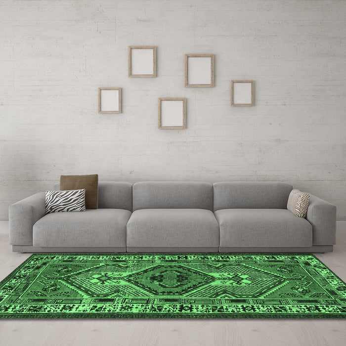 Machine Washable Persian Emerald Green Traditional Area Rugs in a Living Room,, wshtr2546emgrn