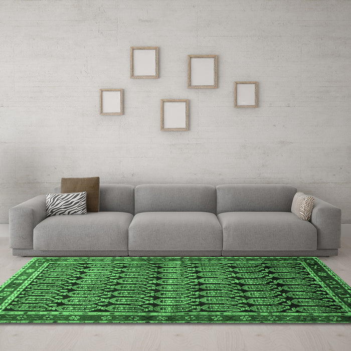 Machine Washable Persian Emerald Green Traditional Area Rugs in a Living Room,, wshtr254emgrn