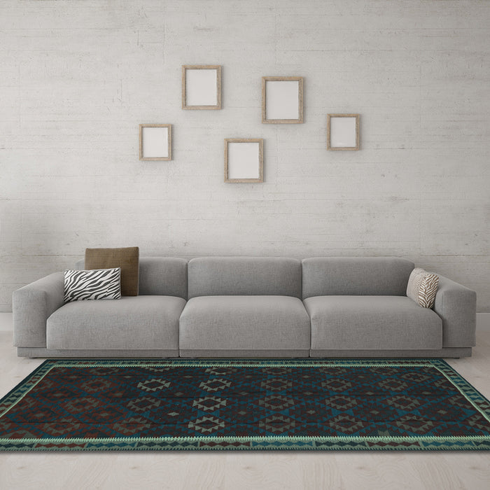 Machine Washable Persian Light Blue Traditional Rug in a Living Room, wshtr2551lblu