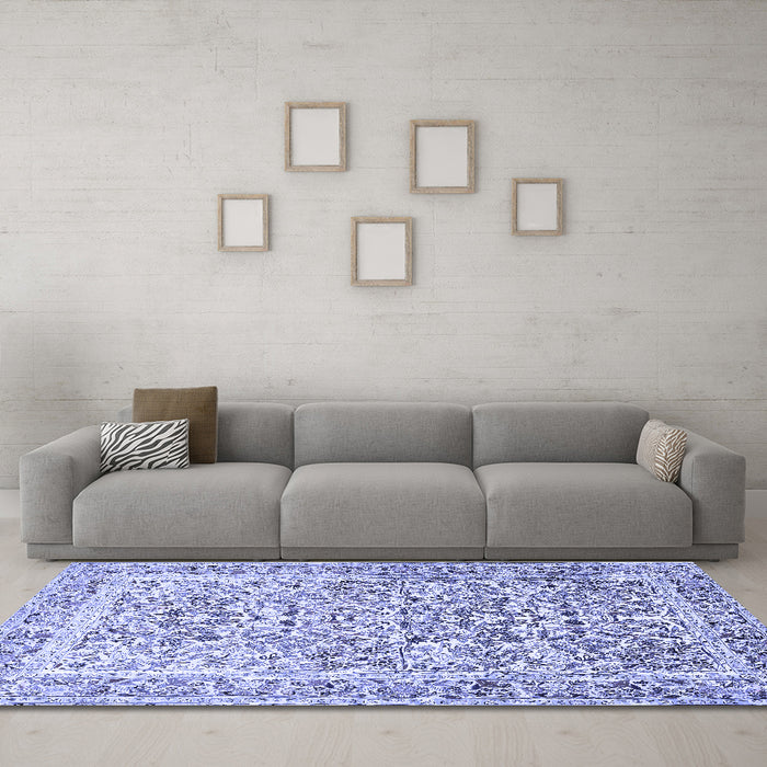 Machine Washable Persian Blue Traditional Rug in a Living Room, wshtr2552blu