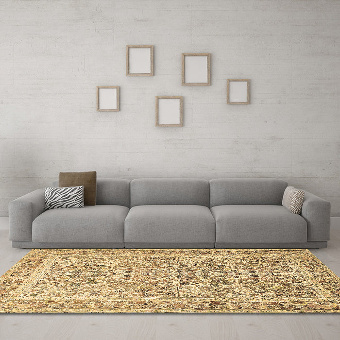 Machine Washable Persian Brown Traditional Rug in a Living Room,, wshtr2552brn
