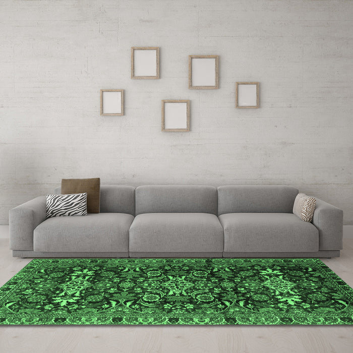 Machine Washable Persian Emerald Green Traditional Area Rugs in a Living Room,, wshtr2553emgrn